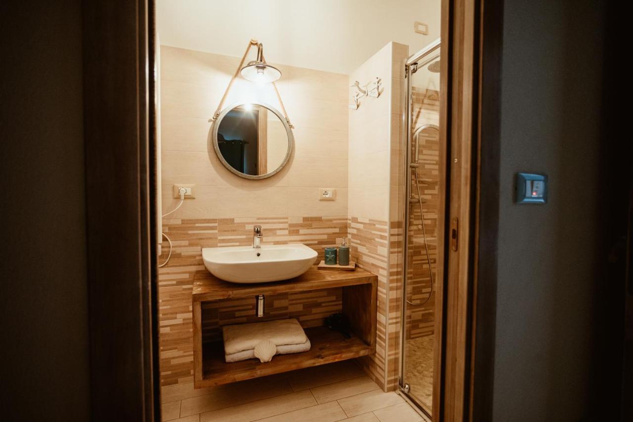B&B Il Mare In Una Stanza Ortona Ngoại thất bức ảnh