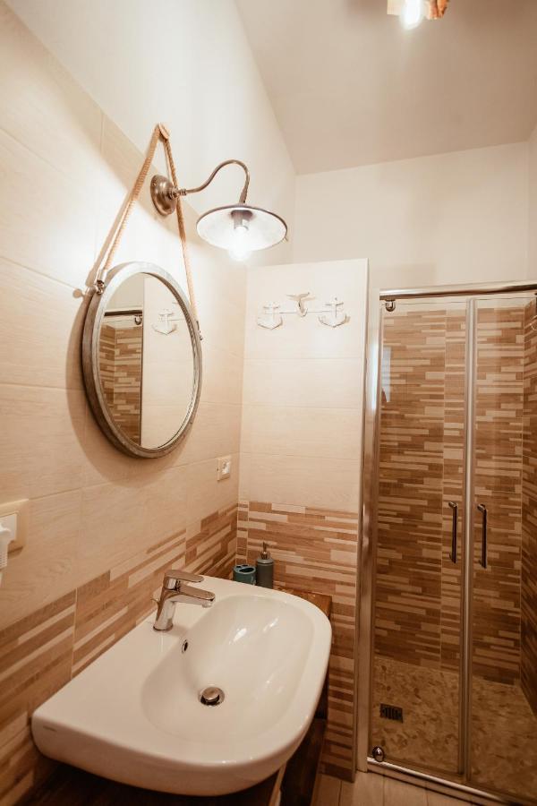 B&B Il Mare In Una Stanza Ortona Ngoại thất bức ảnh